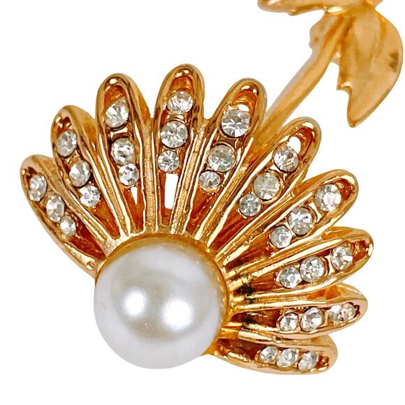 Vintage 1960s Rhinestone Faux Pearl Floral Brooch Mid Century Romantic Gold Tone - Picture 2 of 10